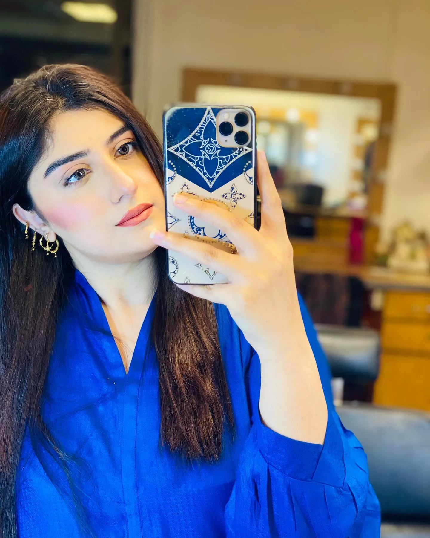 Life of Anchor Farwa Waheed: Age, Education, Family, Boyfriend, Size, and Net Worth